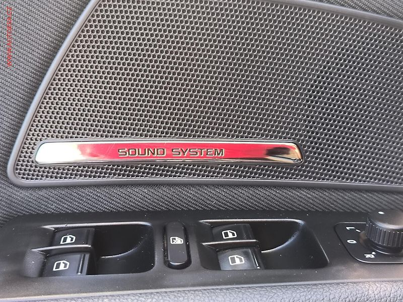 Škoda Superb (2015) 1.8 TSi 4X4, Ambition, navi - fotka 20 z 22