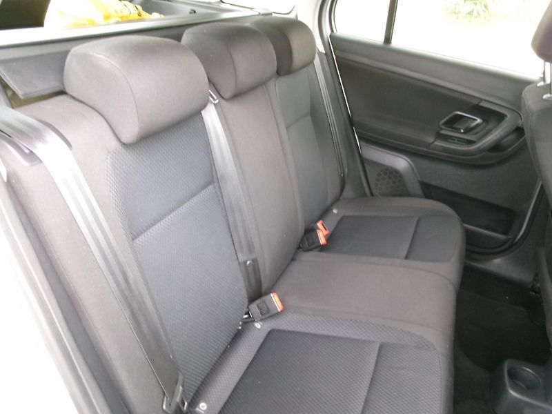 Škoda Fabia (2011) 1,2TSi ELEGANCE AC ALU VÝHŘEV - fotka 17 z 27