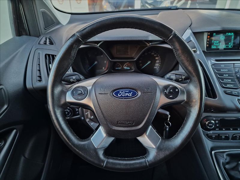 Ford Tourneo Connect 1.5TDCi 88kW L2, Titanium, ČR - fotka 22 z 50