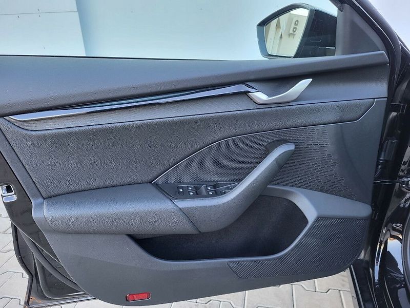 Škoda Octavia 130LET 1,5TSI 110kW - fotka 11 z 28