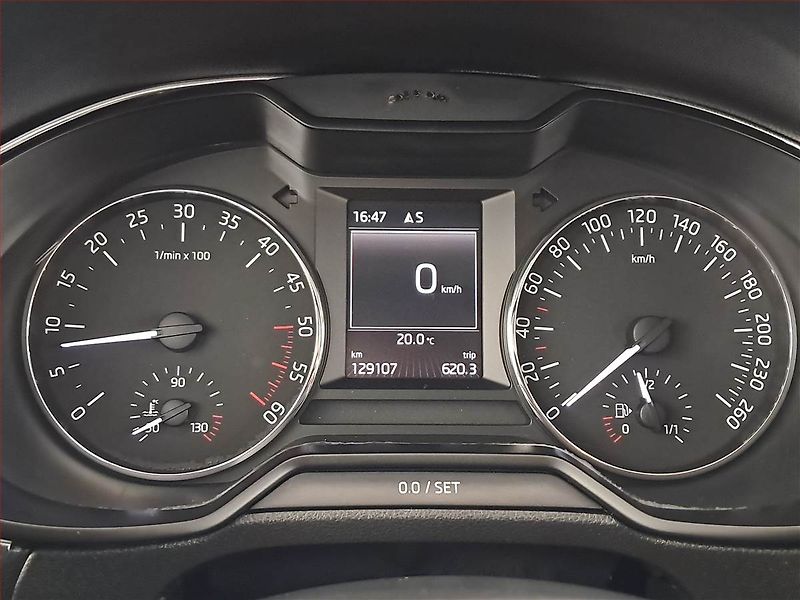 Škoda Octavia (2015) Elegance 2.0 TDI, Kůže, Navi - fotka 11 z 19