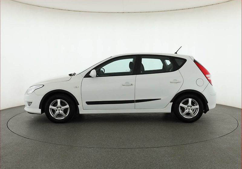 Hyundai i30 (2010) 1.6 CVVT, Automat, nová STK - fotka 3 z 17