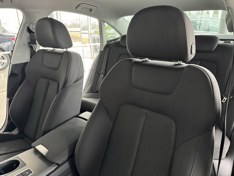 Audi A6 50TFSIe Quattro*360kam*KeyLess - fotka 15 z 38