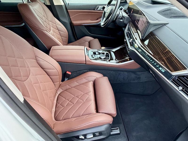BMW X5 (2025) VZDUCH 2VR SoftClose Tažné HUD - fotka 24 z 51