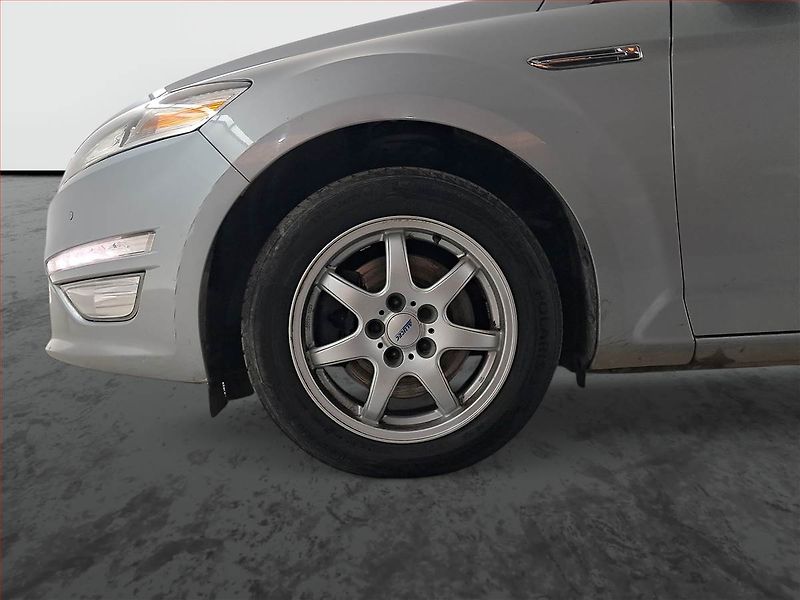 Ford Mondeo (2014) 2.0 TDCi, po STK, Tažné - fotka 14 z 17