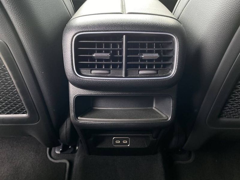 Mercedes-Benz GLE (2025) 300 d 4MATIC - fotka 26 z 28