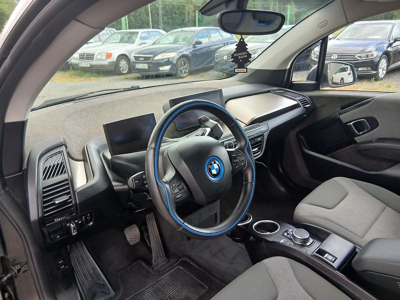 BMW i3 125 kW, 86tis km - fotka 23 z 47