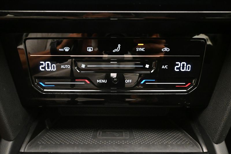 Volkswagen Passat 2,0 TDI 110 kW DSG Business Zá - fotka 21 z 31