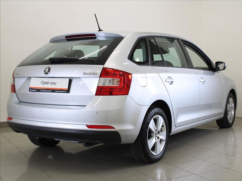 Škoda Rapid 1,2 TSI 81kW 1.maj.ČR 47tkm! - fotka 3 z 23
