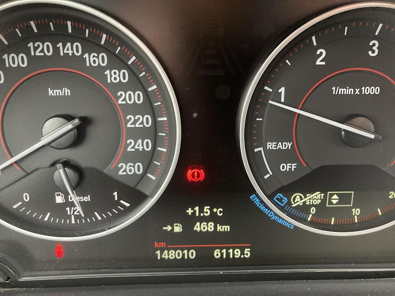 BMW Řada 1 (2016) 118d xDrive, M paket, serviska - fotka 16 z 35