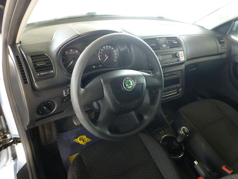 Škoda Fabia (2011) 1,2TSI*DIGIKLIMA*PARK S*VYHŘ.S - fotka 12 z 24