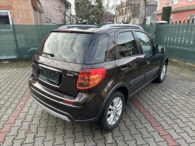 Suzuki SX4 1,6 1.majitel ! - fotka 3 z 21