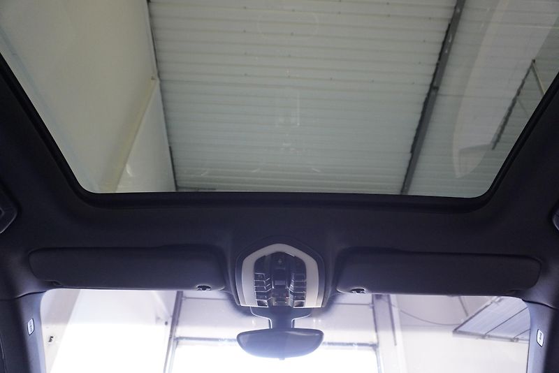 Porsche Cayenne 3,0 S E-HYBRID 4WD AUT. - fotka 16 z 20