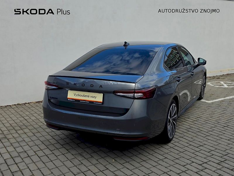 Škoda Superb (2025) Sportline 2,0 TDI 110 kW DSG - fotka 2 z 34