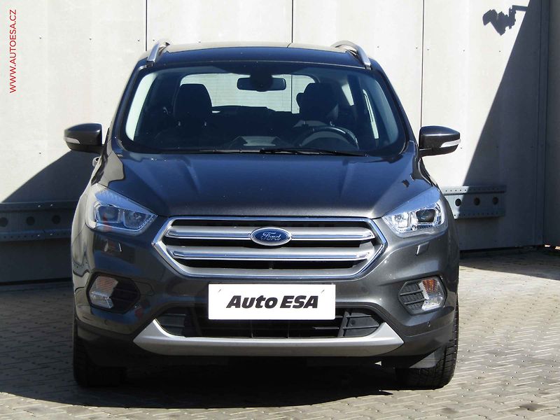 Ford Kuga (2019) 1.5 EB, 1.maj,ČR, Titanium - fotka 2 z 22