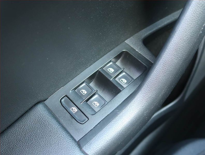 Škoda Octavia (2018) Ambition 1.6 TDI - fotka 12 z 13