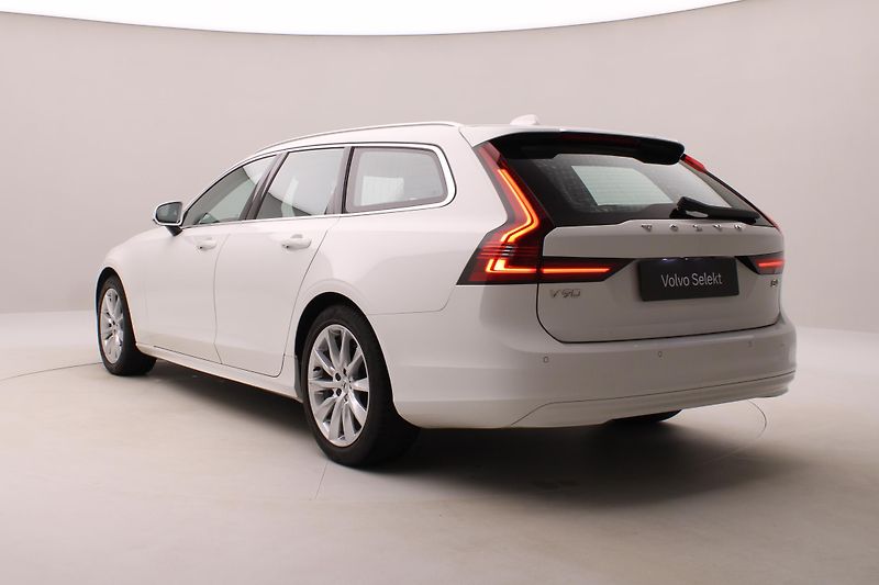 Volvo V90 B4 MOMENTUM AUT CZ - fotka 11 z 47