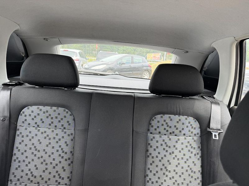 Škoda Fabia 1.2i - fotka 15 z 20