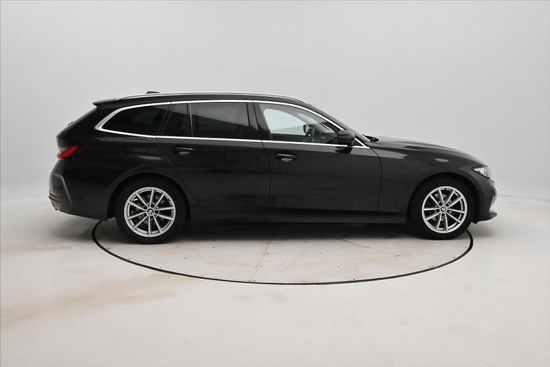 BMW Řada 3 2,0 318d Facelift Záruka až 5 - fotka 4 z 26
