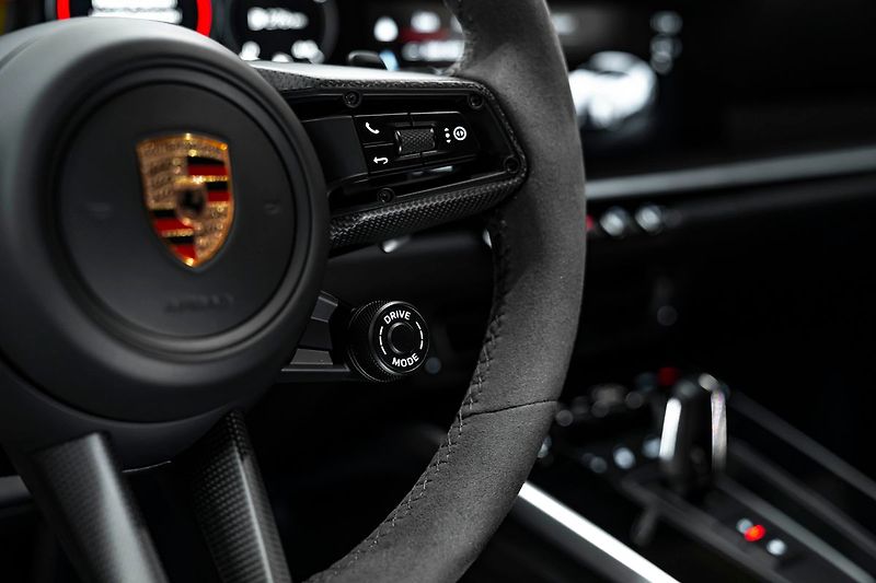 Porsche 911 Turbo S - fotka 9 z 22