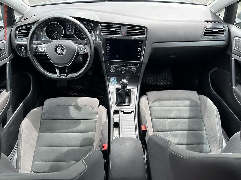 Volkswagen Golf (2018) 1.5TSI, ČR, Comfortline, LED - fotka 8 z 18