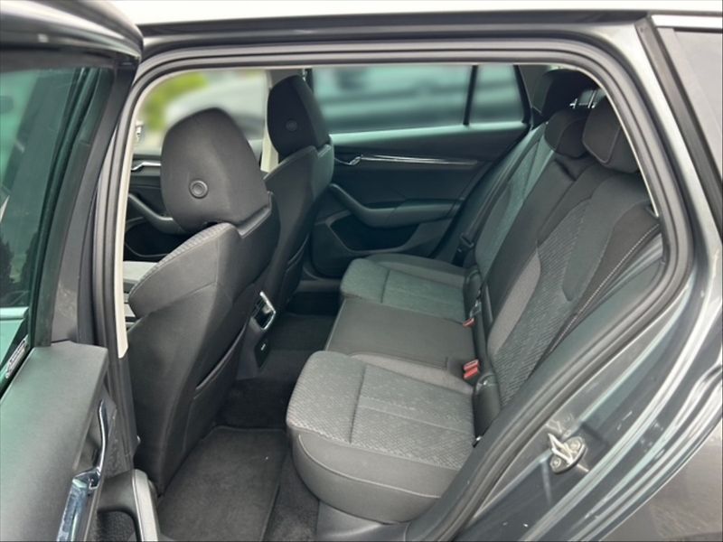 Škoda Octavia 2,0 TDI 110 Style DSG - fotka 8 z 11
