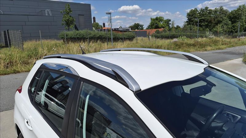 Peugeot 2008 1,2 81 Kw PT AUTO klima ČR - fotka 21 z 22
