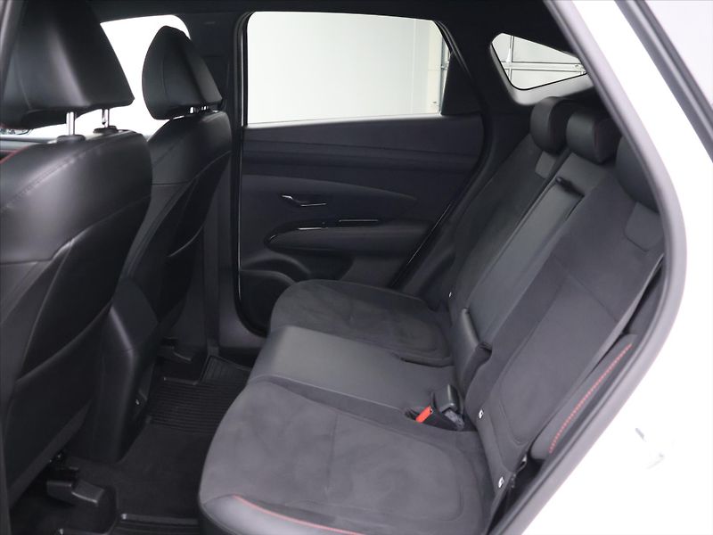 Hyundai Tucson 1,6 T-GDI MHEV 118kW N Line CZ - fotka 15 z 36