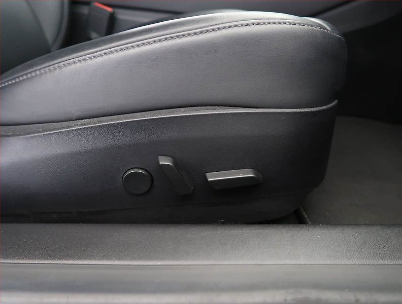 Tesla Model 3 (2019) Std Range Plus 52kWh, SoH 78% - fotka 28 z 32