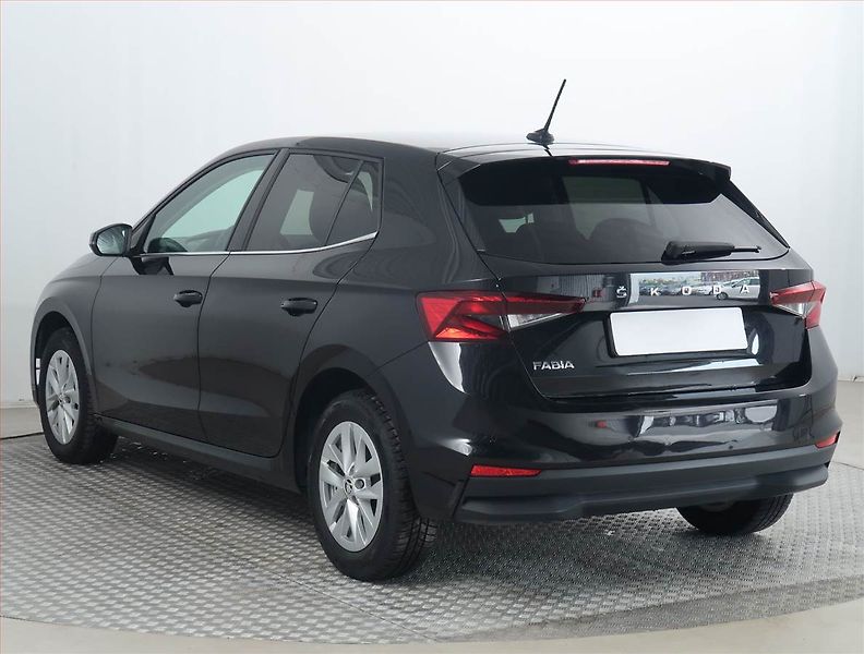 Škoda Fabia (2023) 1.0 TSI, ČR,1.maj, Serv.kniha - fotka 4 z 18