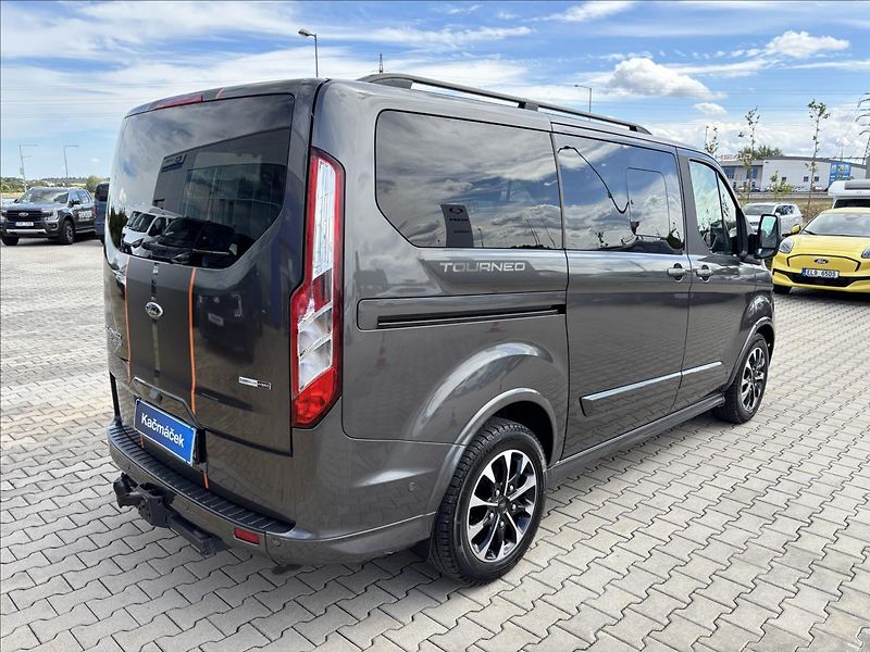 Ford Tourneo Custom 2,0 EcoBlue Titanium X 136kW - fotka 5 z 45