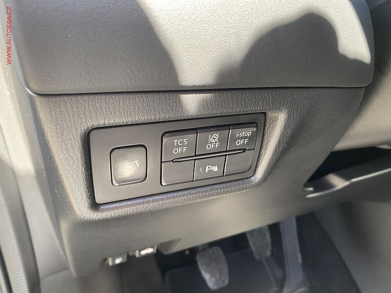 Mazda CX-5 (2017) 2.0i 4x4, 2.maj,ČR, LED, navi - fotka 16 z 21
