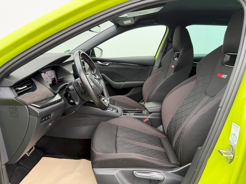 Škoda Octavia (2023) RS 2.0 TSI 180kW - fotka 5 z 35