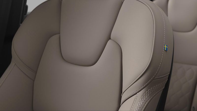 Volvo XC90 (2026) B5 AWD PLUS DARK Rezervace - fotka 10 z 18