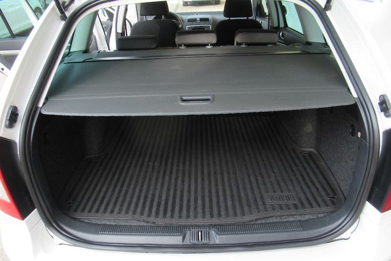 Škoda Octavia 1.6 TDi ELEGANCE AUT. KLIMA - fotka 18 z 20