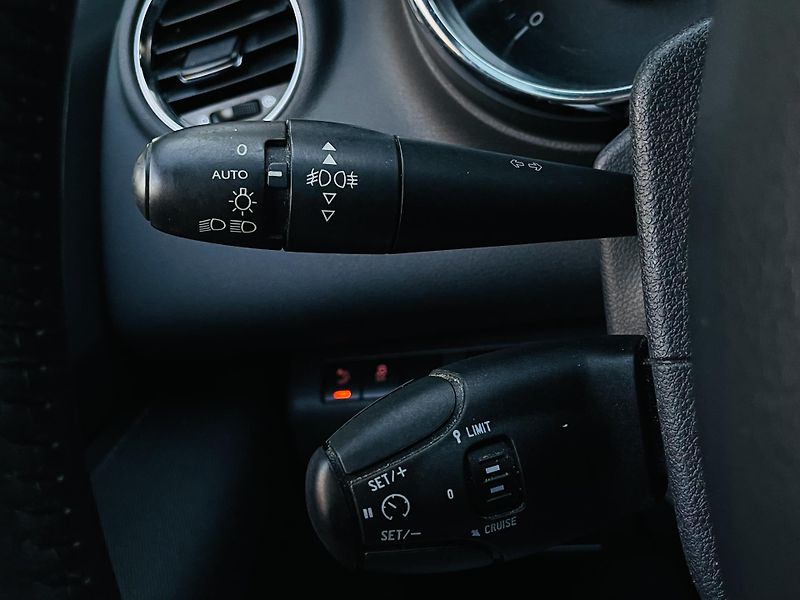 Peugeot 5008 2.0HDi MAN 1MAJITEL SENZORY  - fotka 39 z 43