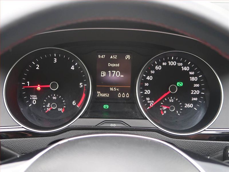 Volkswagen Passat (2015) Highline 2.0 TDI, 4X4 - fotka 11 z 17