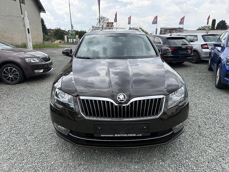 Škoda Superb 1.6 TDI DSG ELEGANCE  - fotka 2 z 13