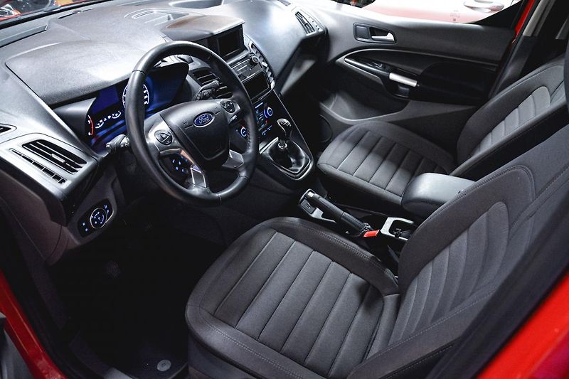 Ford Tourneo Connect (2020) Grand 1.5 TDCI TITANIUM PANORA - fotka 16 z 58