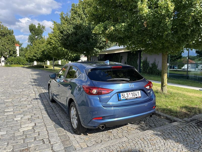 Mazda 3 (2017) 2.0 Attraction - fotka 8 z 9
