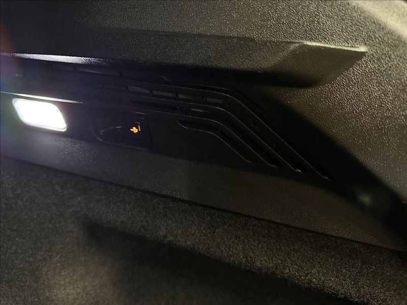 Volkswagen ID.4 150kW PRO PF. TAŽNÉ TČ 2XALU - fotka 37 z 45