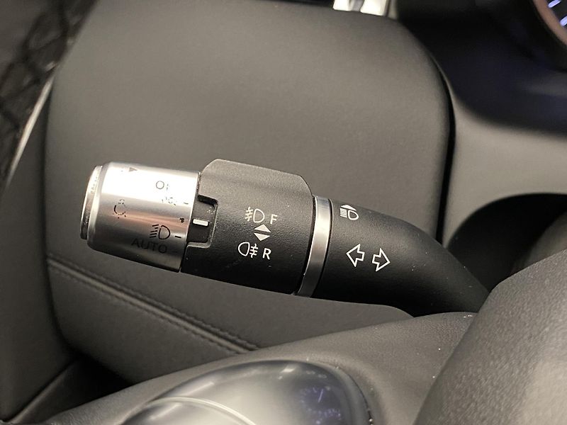 Land Rover Discovery Sport D150 S AWD AUT CZ - fotka 21 z 41