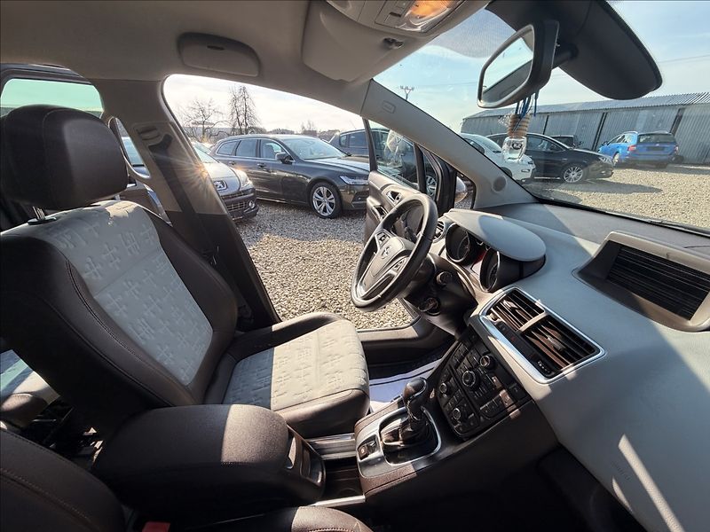 Opel Meriva 1,7 CDTI AUTOMAT - fotka 24 z 27