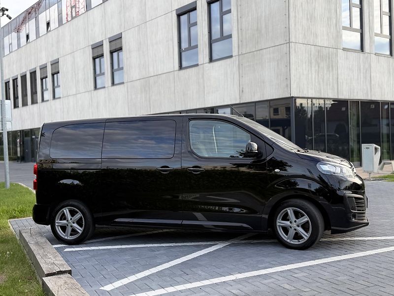 Citroën SpaceTourer (2016) 2.0 BlueHDi 130 kW/8 míst - fotka 4 z 19