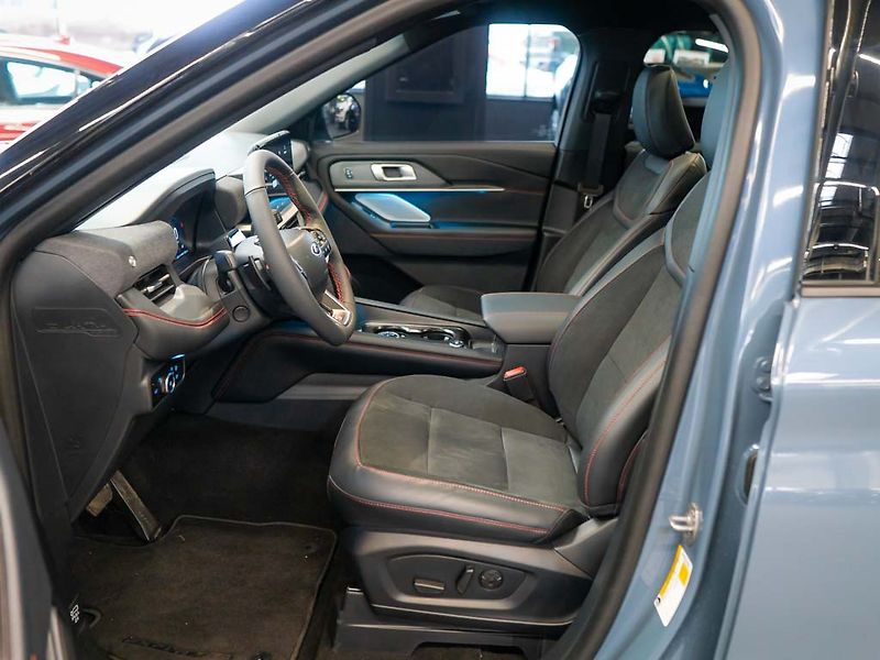Ford Explorer (2026) 3.0 ST 4WD 21Alu, B&O 980W - fotka 14 z 45