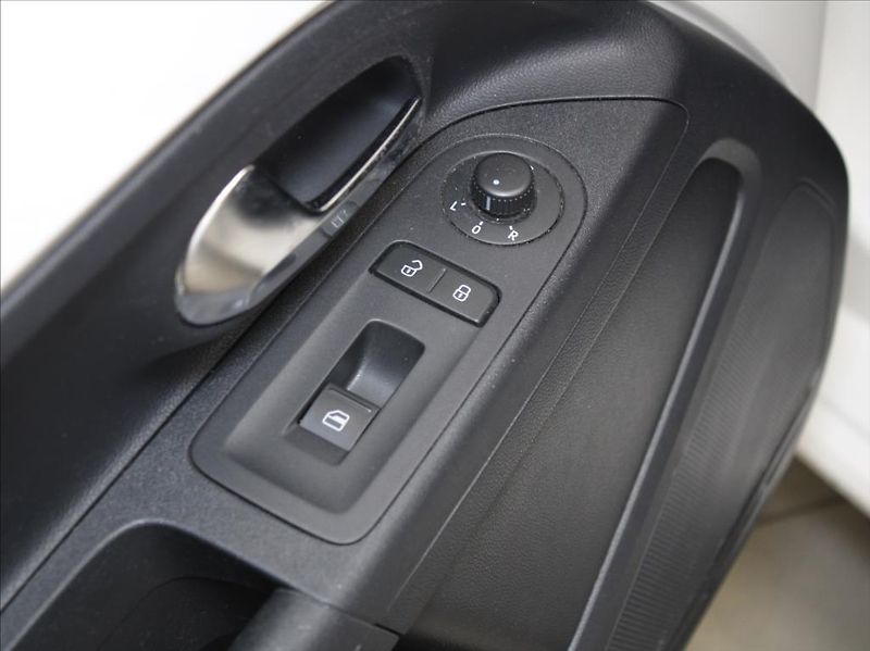 Škoda Citigo 1,0 MPI 44kW Elegance 122tkm. - fotka 15 z 20