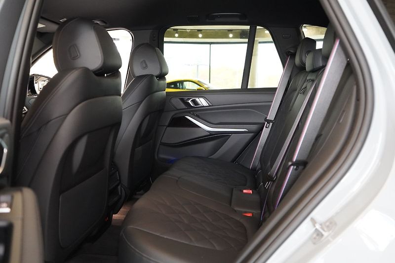 BMW X5 30d xDrive, M-Paket PRO, Tažné - fotka 40 z 43
