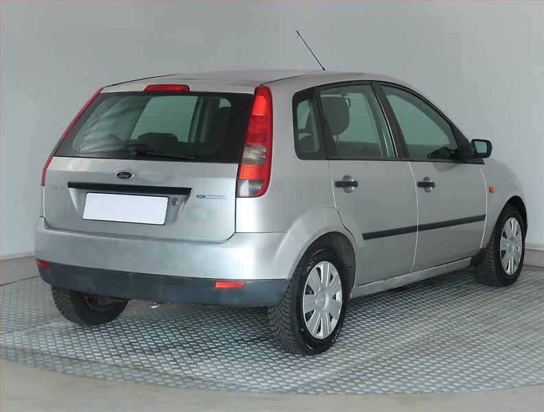 Ford Fiesta (2005) Trend 1.3 i, po STK, Klima - fotka 5 z 14