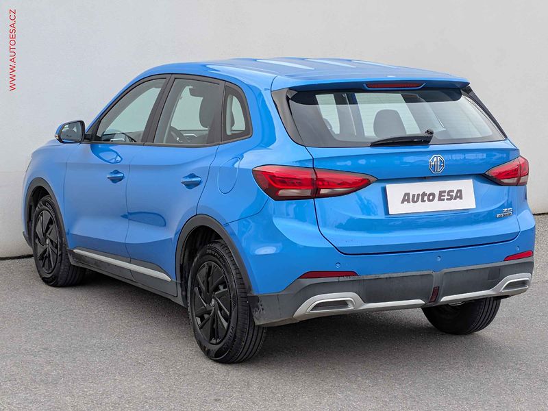 MG ZS (2025) 1.5 Hybrid, ČR, AT, park - fotka 6 z 16
