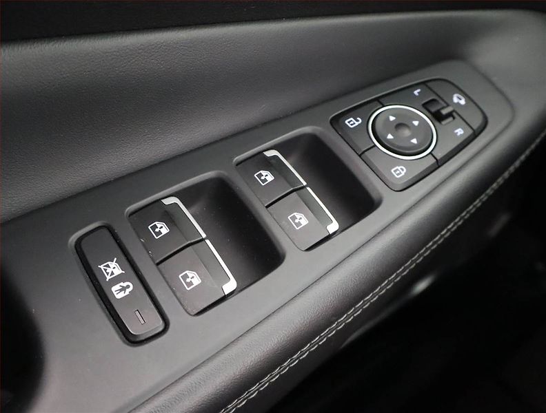Hyundai Santa Fe (2019) 2.2 CRDi - fotka 18 z 23